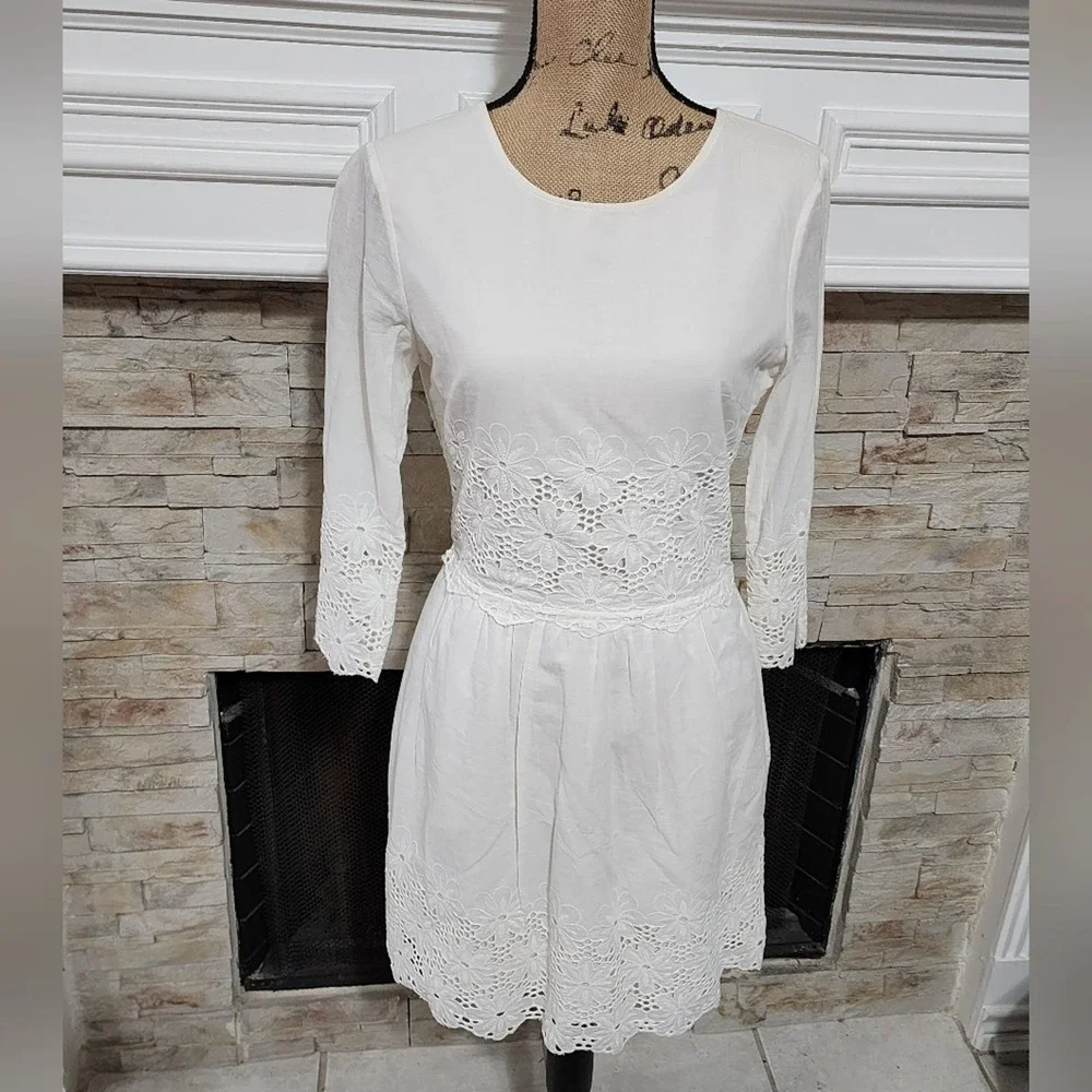 Dolce Vita white eyelet lace‎ trimmed beach mini dress size medium